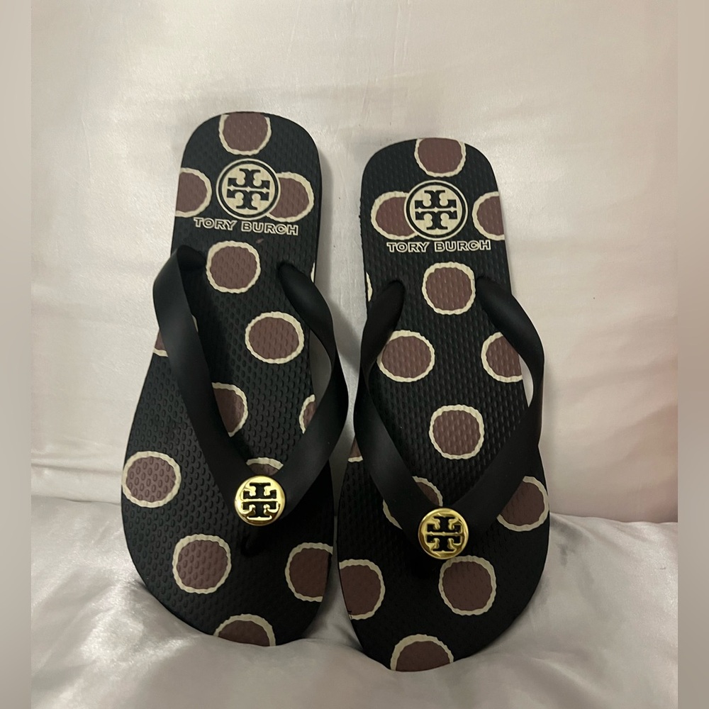 Brande new TORY BURCH sandals flip flop